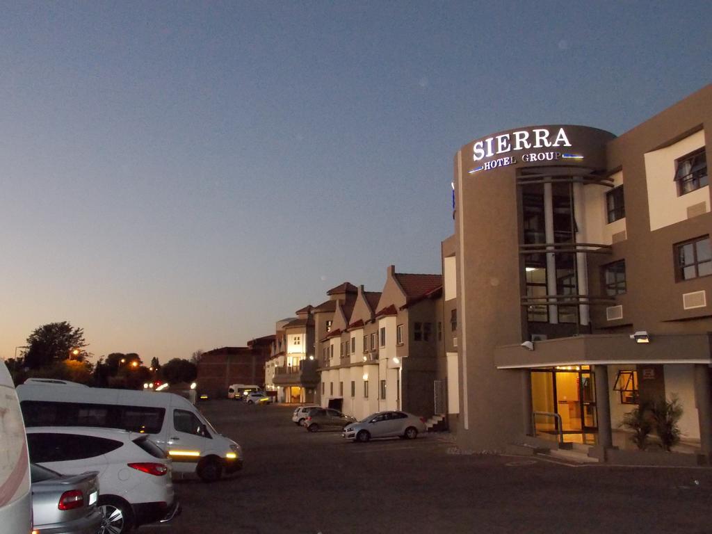 Sierra Square Hotel Randburg Exterior foto